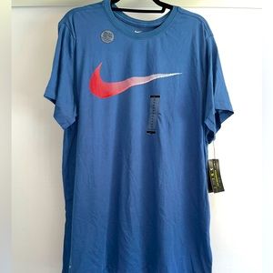 New men’s Nike shirt